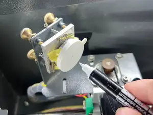 CO2 Laser Mirror Centering Tool