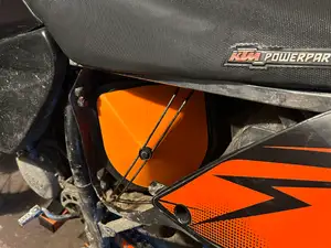 KTM exc - Air filter cover
