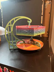 Large Trippy Self Suspended Flowerpot/Succulent Planter