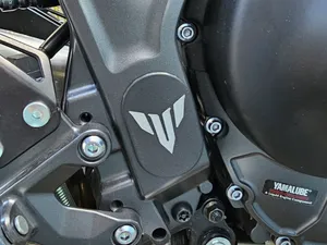 MT09/Tracer Frame Plug angled / flush fitment