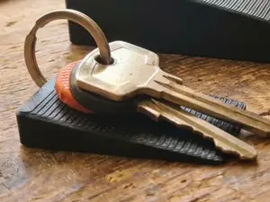 Pocket Wedge – Fix Wobbly Tables & Chairs Anywhere