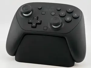 New Minimalistic Stand for Switch Pro Controller 2