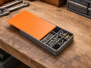 Screw box with lid