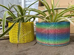 Well-Draining Planter Mesh Wall and Bottom