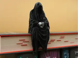 Sitting Grim Reaper with Teacup | (Book)shelf Deco