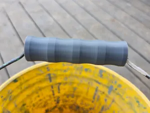 Comfortable 5 Gallon Bucket Handle