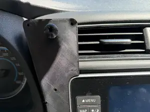 Leaf_ZE1_Display_Phone_Ball_mount