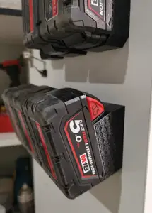 Milwaukee M18 Angled Triple Battery Mount
