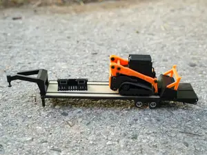 1/64 Scale Gooseneck Trailer with Working Ramps
