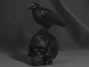 Raven Skull Sculpture – Dark & Gothic Elegance