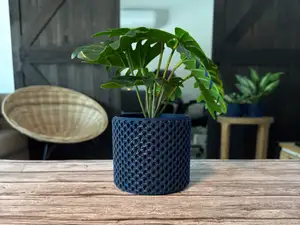 Hexagon Lattice Pot w/ Hidden Twist Lock Drip Tray