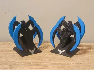 Nightwing-Inspired Wingding / Birdarang + Stand