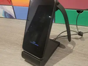 Samsung stand Phone + galaxy watch,