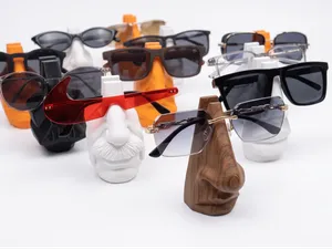 Glasses Holder Bust Collection - Famous Edition