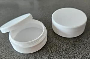 Runde Dose mit Gewinde / Round box with thread