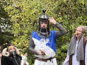 Sir Bedevere Helmet – Monty Python Cosplay