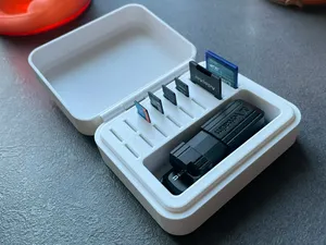 Compact Memory Storage Case – SD, MicroSD & USB