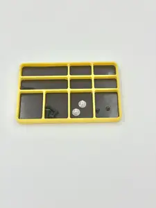 Magnetic plate for little things