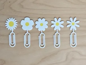 Daisy paper clips