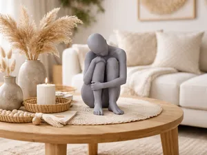 Hockender Mensch Figur