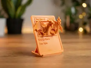 Charizard Pokémon Card with Stand / TCG
