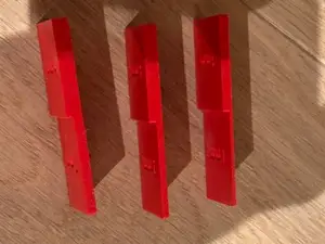 Simple flooring spacers