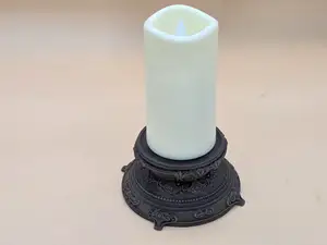 Dekorativer Barock Kerzenständer / Sockel