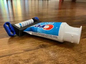 Toothpaste Squeezer V3