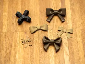 Collection of 6 Beautiful Decorative Bows