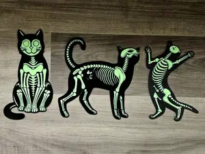 Skelekittens