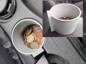 Mitsubishi L200 Series 5 Cup Coin Removable Holder
