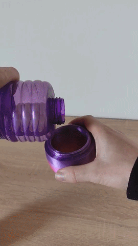 Spillproof bubble egg container