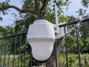 Reolink Argus PT Ultra – Wire Mesh Fence Mount 