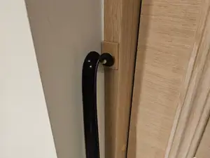 Minimalist shoehorn hook