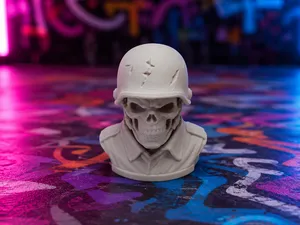 Totensoldat "Skull Guard" mit Kampfhelm als Bueste