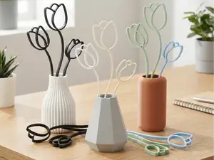 Minimalist Tulips - Vase Decor