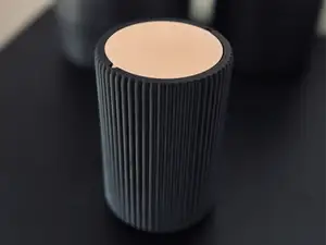 Desktop/Car trash can with swing lid ribbed