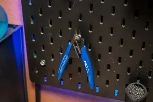 Cutting pliers holder for Ikea Skadis