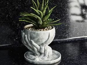 Simple roots hand vase
