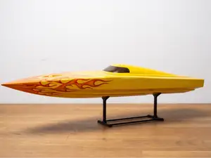 Hornet 750