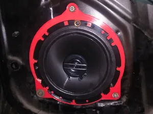 entretoise enceinte arriére toyota RAV4 XA20
