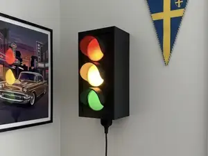 Wall-Mounted Traffic Light Lamp