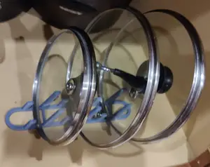 Pot lid holder