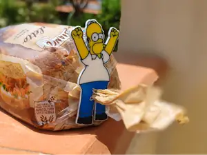 ButtPals bread clip - Homer Simpson - happy