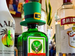 St. Patrick's Hat - Wine & Alcohol Bottles