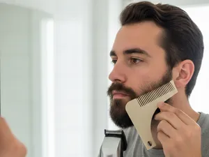 Pettine regola barba uomo per modellare minimal