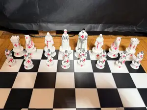 Crusades Chess:Templars vs. Saracens - High Detail
