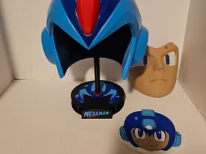 Megaman Helmet Stand w/changeable face plates