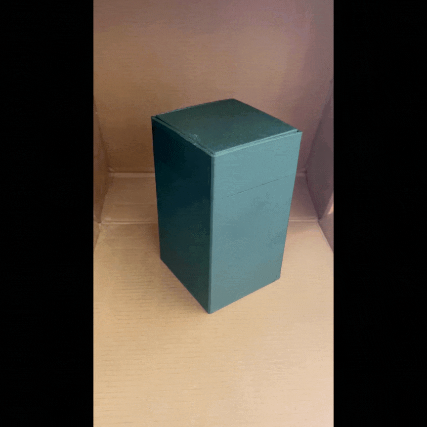 Square trash can