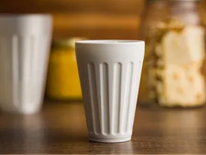 Cup with ribbed pattern